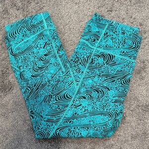 lululemon athletica Teal Patterned Wunder Train High Rise Crop Leggings